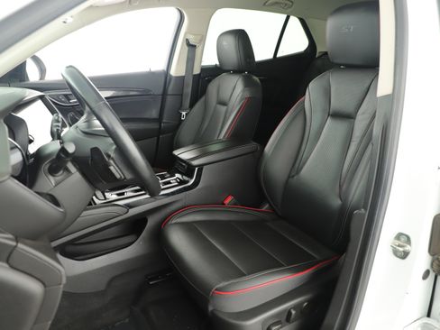 Used 2022 Buick Envision Essence w/ Technology Package II image 7