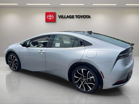 New 2026 Toyota Prius Plug-In Hybrid FWD image 3