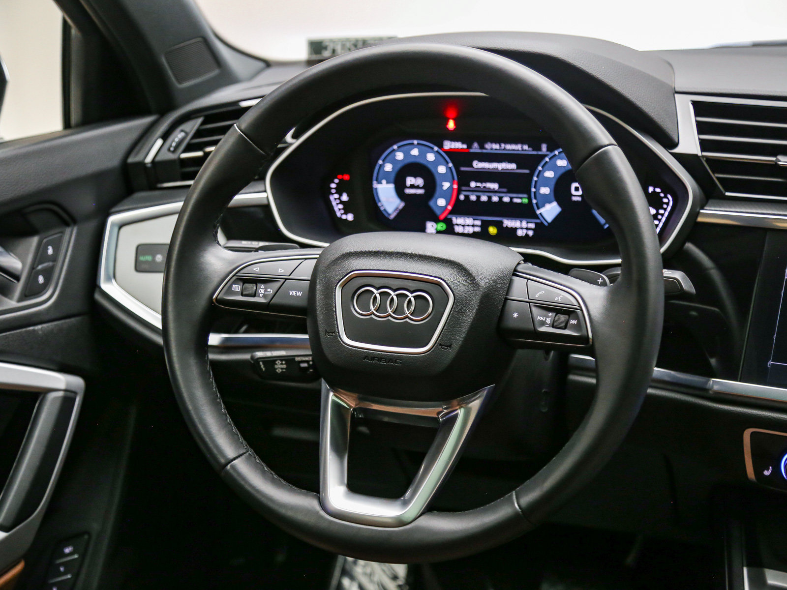 Certified 2024 Audi Q3 2.0T Premium Plus w/ Premium Plus Package AWD/4WD image 16