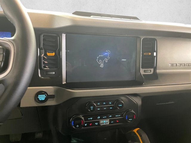Used 2023 Ford Bronco Badlands AWD/4WD image 14