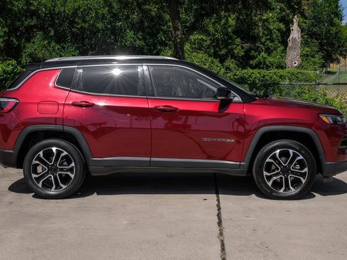 Used 2022 Jeep Compass Limited image 14