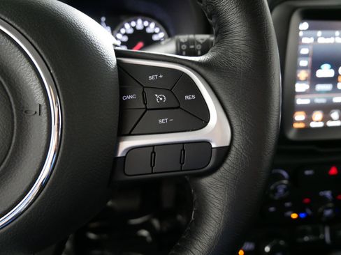 Used 2023 Jeep Renegade Latitude w/ Premium Group AWD/4WD image 28