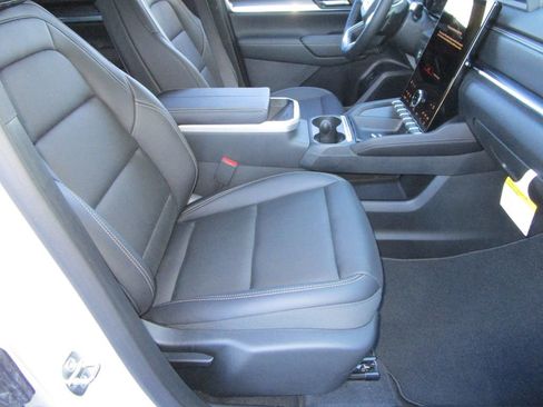 New 2026 GMC Terrain Elevation w/ Elevation Premium Package image 21