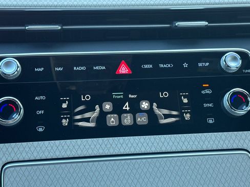 New 2025 Genesis GV80 3.5T Prestige image 24