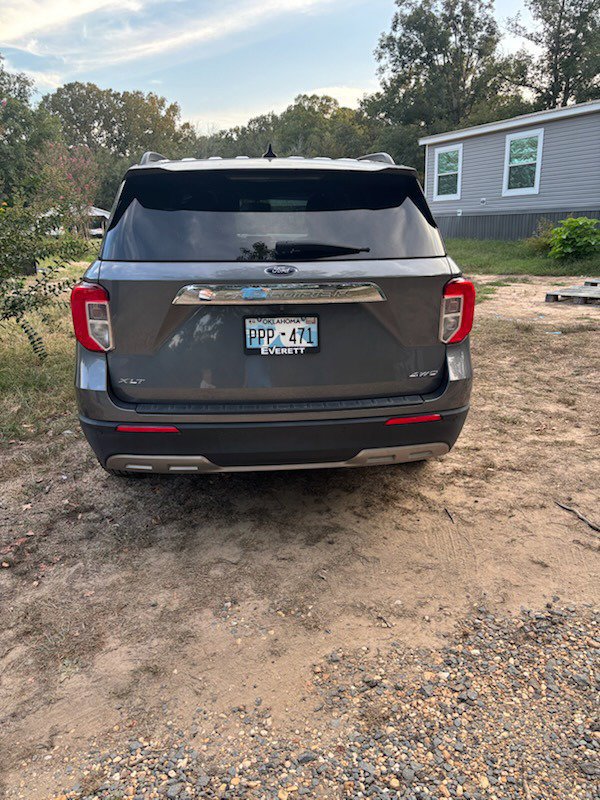 Used 2022 Ford Explorer XLT w/ Equipment Group 202A AWD/4WD image 4