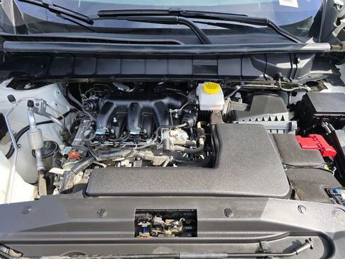 Used 2025 Nissan Pathfinder SV AWD/4WD image 40
