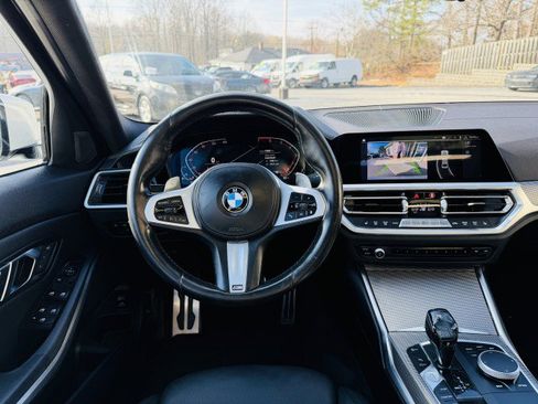 Used 2019 BMW 330i Sedan w/ M Sport Package image 6