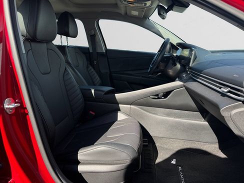 Used 2021 Hyundai Elantra Limited FWD image 9