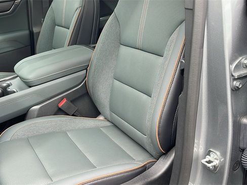 New 2026 GMC Acadia AT4 w/ Luxury Package image 11