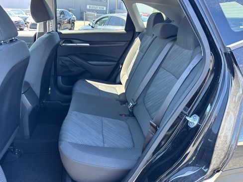 Used 2023 Kia Seltos LX AWD/4WD image 6