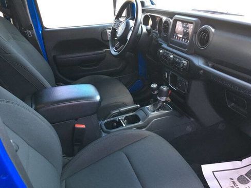 Used 2022 Jeep Wrangler Unlimited Sport image 23