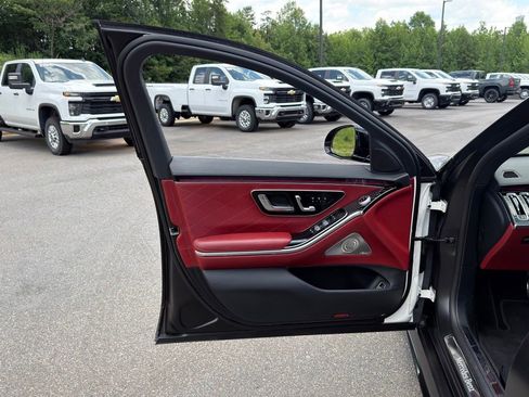 Used 2022 Mercedes-Benz S 580 4MATIC Sedan image 30
