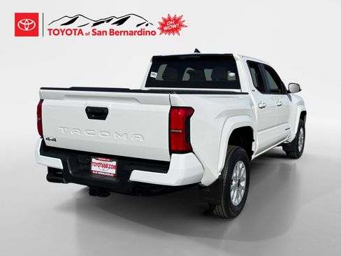 Certified 2026 Toyota Tacoma SR5 AWD/4WD image 5