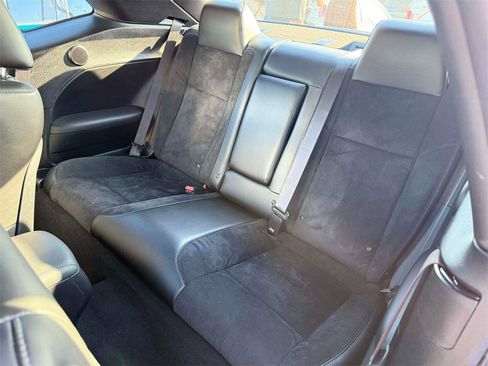 Used 2023 Dodge Challenger R/T w/ Plus Package image 21