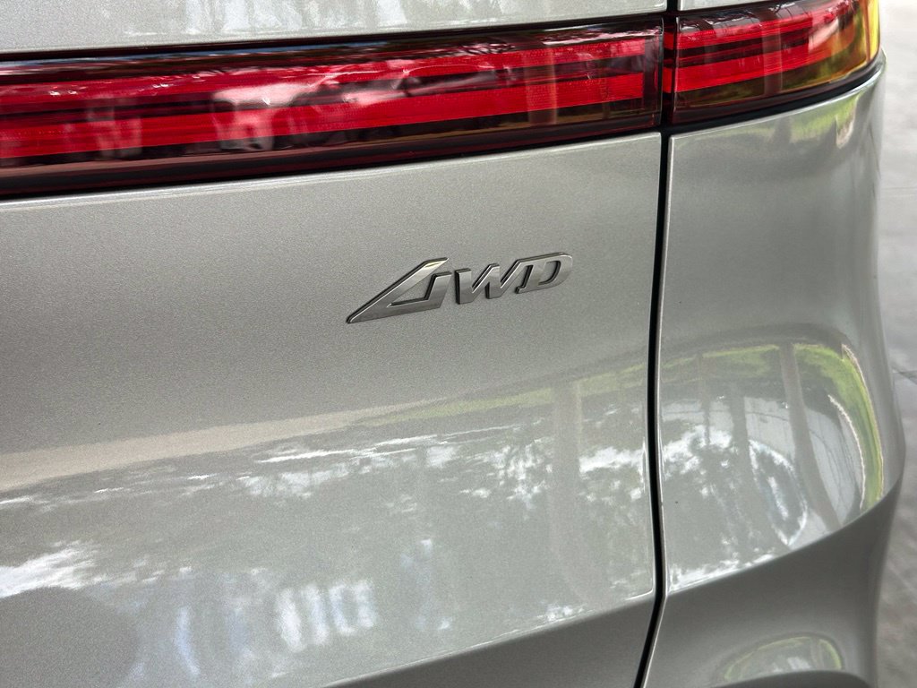 Used 2025 Genesis GV70 2.5T AWD/4WD image 19