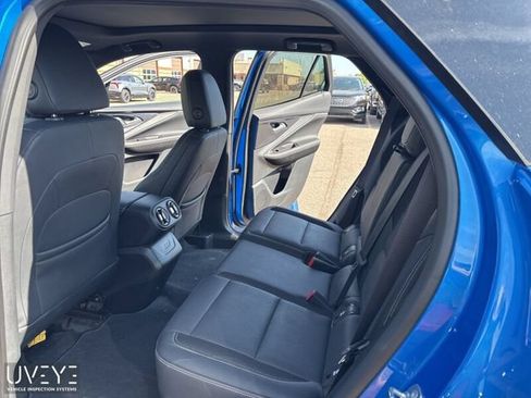 Used 2024 Chevrolet Blazer EV LT AWD/4WD image 15