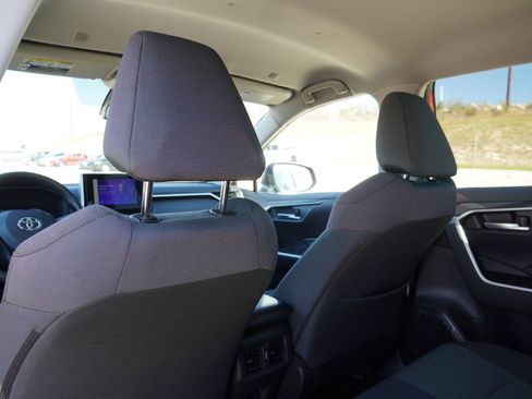 Used 2023 Toyota RAV4 XLE image 28