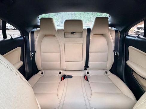 Used 2018 Mercedes-Benz CLA 250 image 26