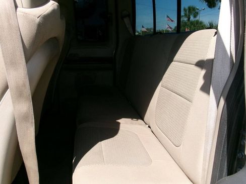 Used 2006 Ford F250 XLT AWD/4WD image 9