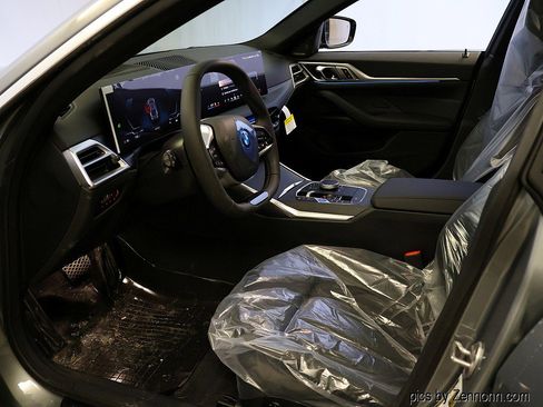 New 2026 BMW i4 xDrive40i image 11