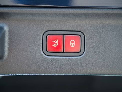Certified 2023 Mercedes-Benz S 500 4MATIC image 11