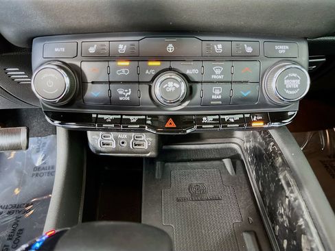 Used 2024 Dodge Durango R/T AWD/4WD image 23