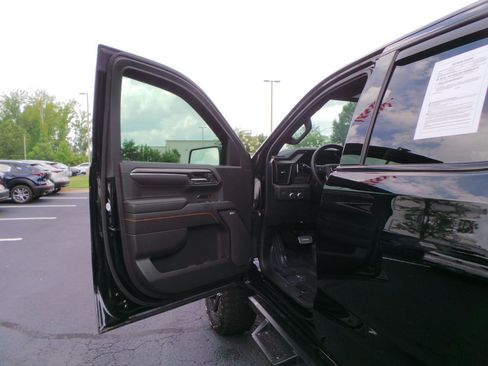 Used 2024 GMC Sierra 1500 AT4 w/ AT4 Preferred Package AWD/4WD image 28
