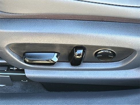 Certified 2025 Lexus ES 350 w/ Premium Package image 11