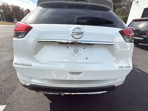 Used 2017 Nissan Rogue SL w/ SL Premium Package image 43