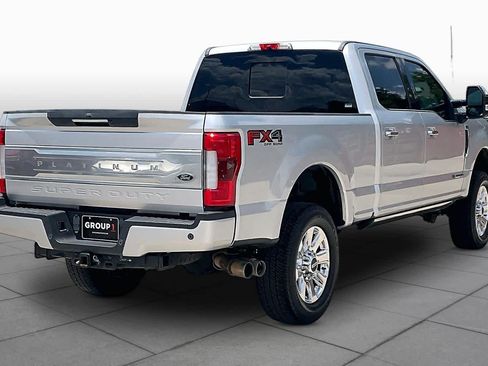 Used 2017 Ford F250 Platinum w/ Platinum Ultimate Package AWD/4WD image 12