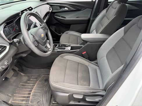 Used 2023 Chevrolet TrailBlazer LS FWD image 23