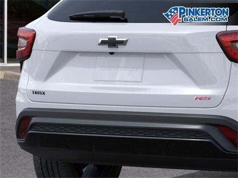 New 2026 Chevrolet Trax RS w/ Sunroof Package image 14