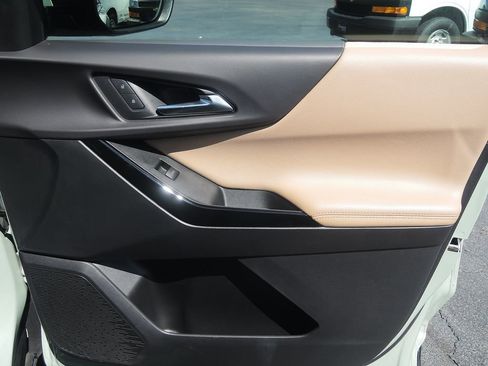 Used 2026 Chevrolet Equinox ACTIV w/ Safety and Technology Package AWD/4WD image 42