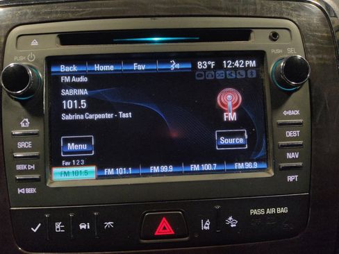 Used 2016 Buick Enclave Premium w/ Experience Buick Package FWD image 25