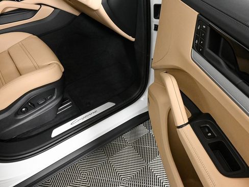 New 2026 Porsche Cayenne Coupe image 29