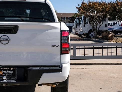 Used 2022 Nissan Frontier SV image 47