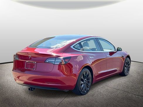 Used 2018 Tesla Model 3 Mid Range RWD image 2