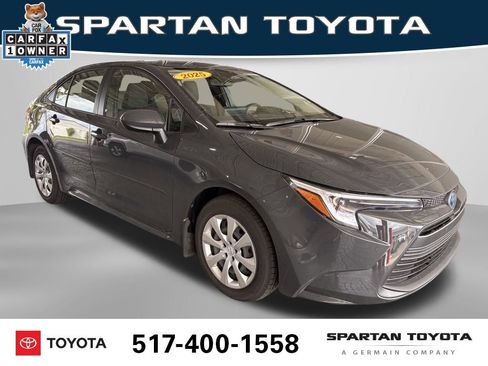 Used 2025 Toyota Corolla LE FWD image 8