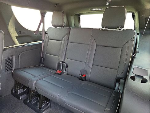 New 2025 Chevrolet Suburban Premier image 10