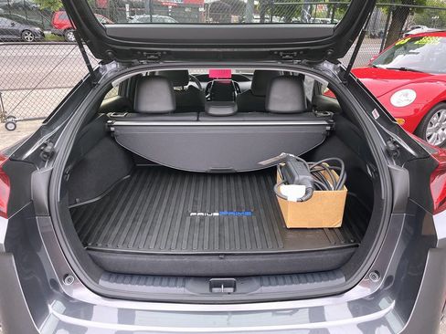 Used 2020 Toyota Prius Prime Limited FWD image 11