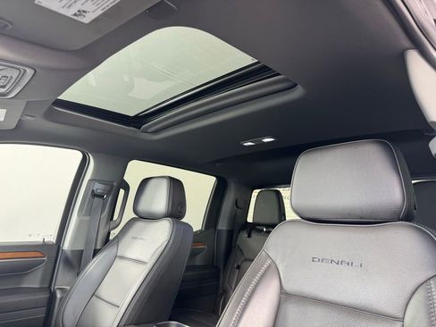 Used 2023 GMC Sierra 1500 Denali w/ Denali Reserve Package image 9