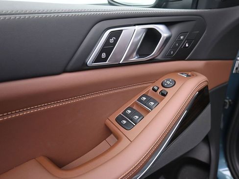 Used 2026 BMW X5 xDrive40i image 9