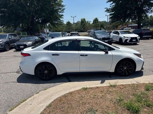 Used 2022 Toyota Corolla SE FWD image 6