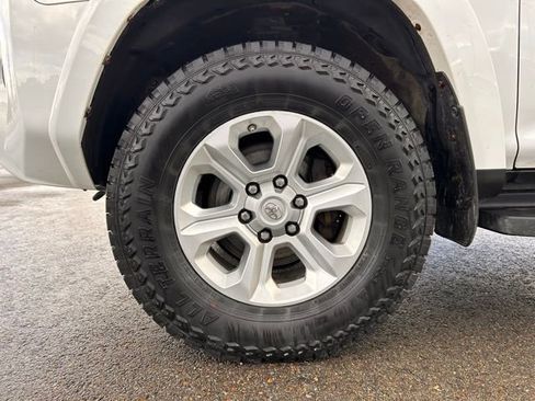 Used 2018 Toyota 4Runner SR5 image 10