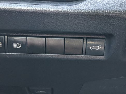 Used 2021 Toyota RAV4 XLE image 20