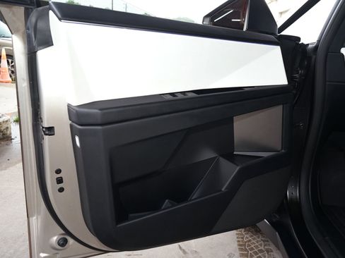 Used 2024 Tesla Cybertruck AWD Crew Cab image 24
