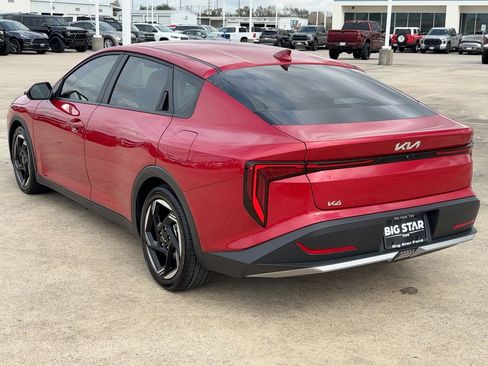 Used 2025 Kia K4 EX image 6