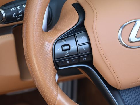 Used 2023 Lexus LC 500 Convertible w/ Touring Package RWD image 18