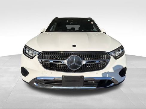 Used 2024 Mercedes-Benz GLC 300 4MATIC image 8