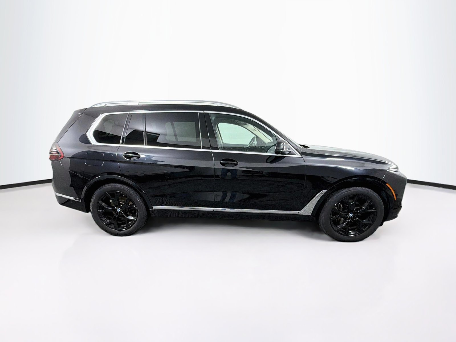Certified 2024 BMW X7 xDrive40i w/ Premium Package AWD/4WD image 8